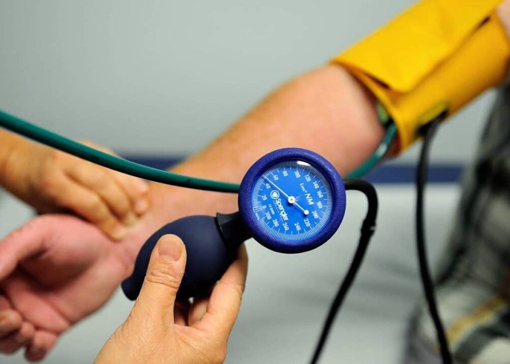 Dacă aveți hipertensiune arterială, trebuie să vă măsurați tensiunea arterială corect și regulat. 